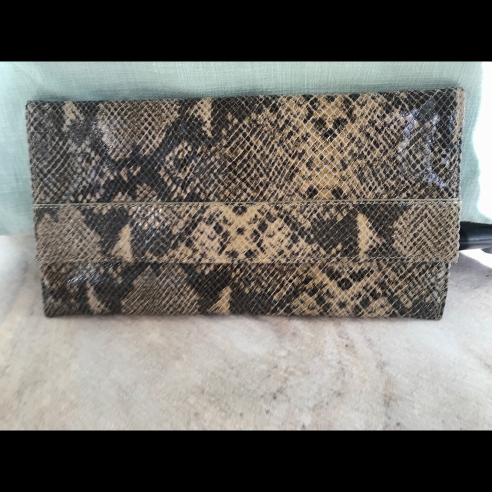 Banana Republic leather clutch - used